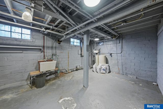 2108 S 24Th Street, Lincoln, NE 68502