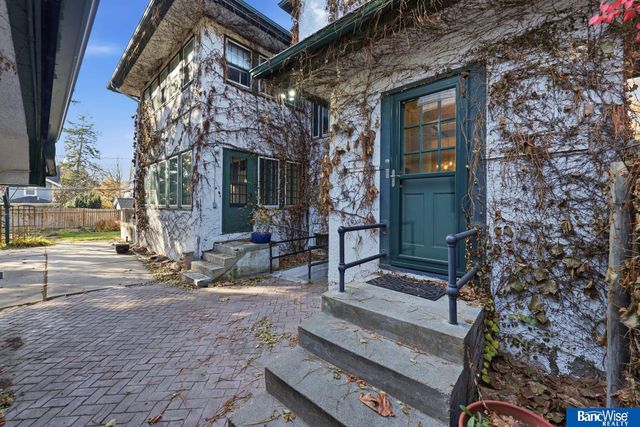 2108 S 24Th Street, Lincoln, NE 68502