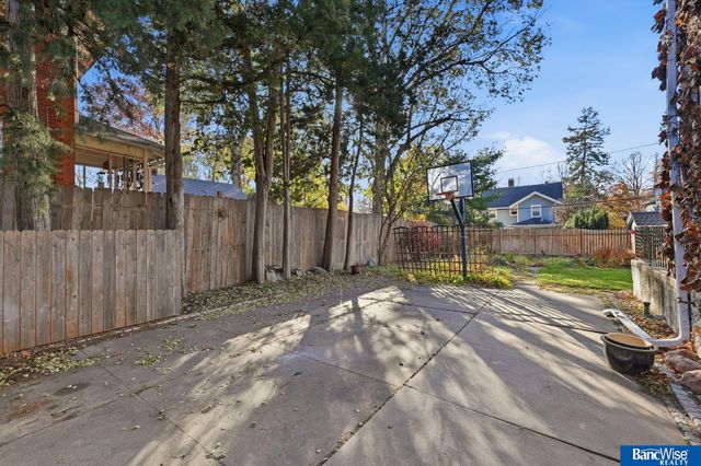 2108 S 24Th Street, Lincoln, NE 68502