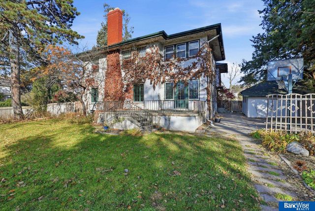 2108 S 24Th Street, Lincoln, NE 68502