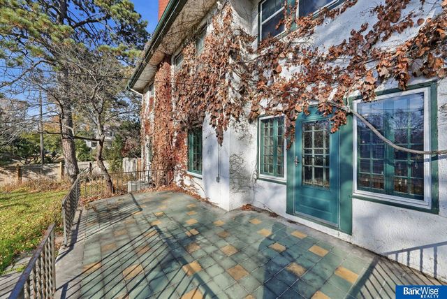 2108 S 24Th Street, Lincoln, NE 68502