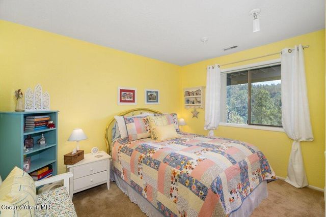 2912 E Fernan Hill RD, Coeur D'alene, ID 83814