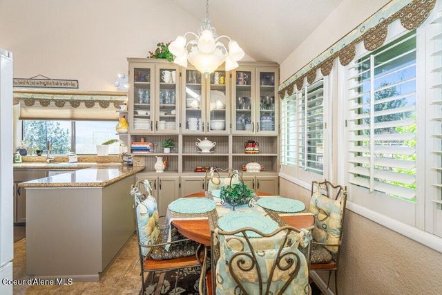 2912 E Fernan Hill RD, Coeur D'alene, ID 83814