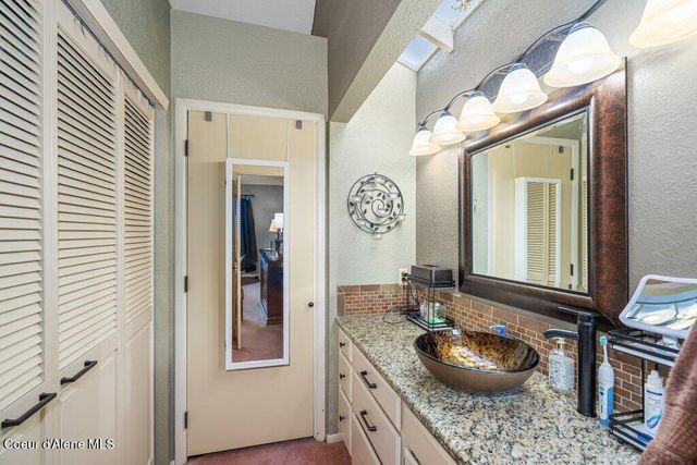 2912 E Fernan Hill RD, Coeur D'alene, ID 83814