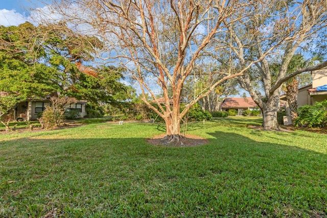 4920 KESTRAL PARK CIRCLE 11, Sarasota, FL 34231