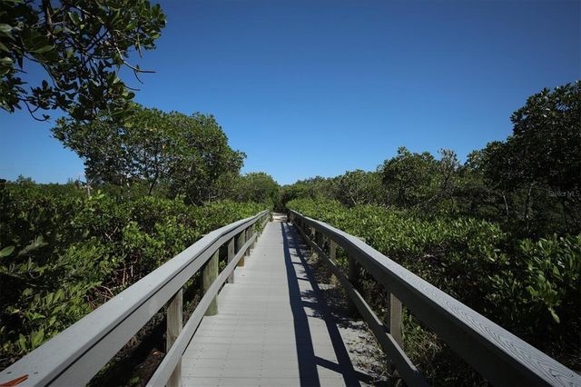 4920 KESTRAL PARK CIRCLE 11, Sarasota, FL 34231