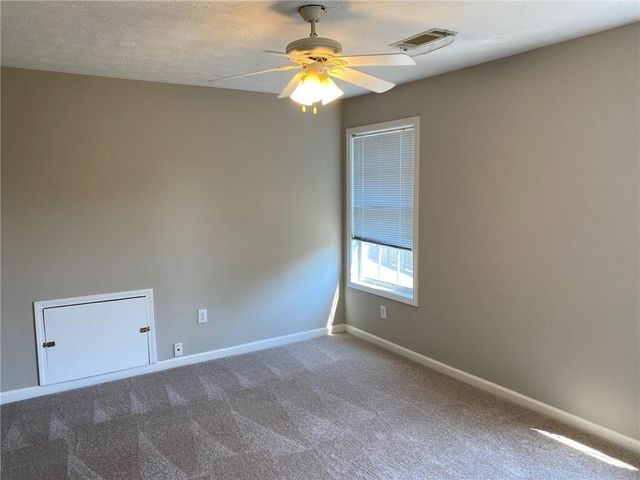 2169 Berryhill Circle SE, Smyrna, GA 30082