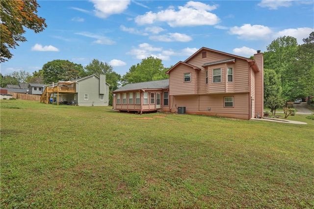 725 Hill Meadow Drive, Dacula, GA 30019