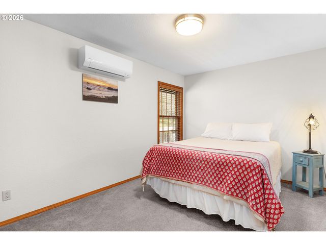 598 WINTER CREEK Ln, Roseburg, OR 97471