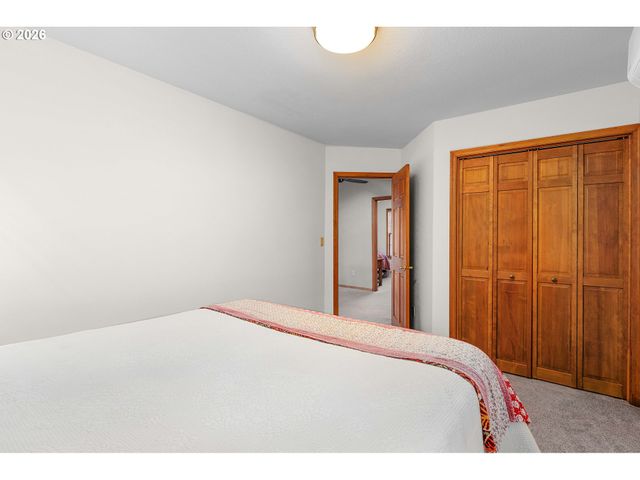 598 WINTER CREEK Ln, Roseburg, OR 97471