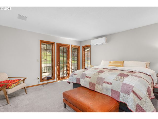 598 WINTER CREEK Ln, Roseburg, OR 97471