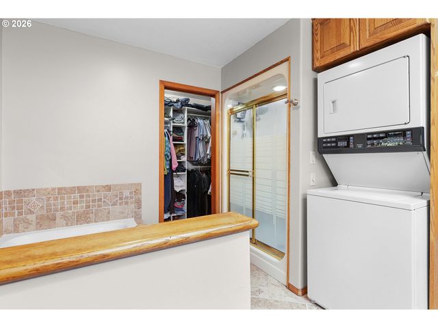 598 WINTER CREEK Ln, Roseburg, OR 97471