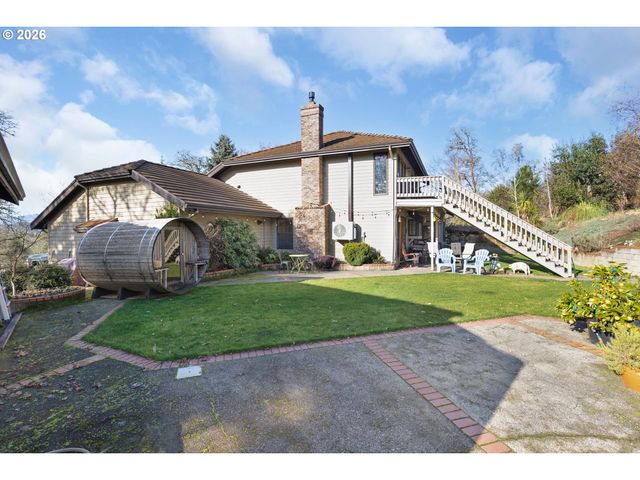 598 WINTER CREEK Ln, Roseburg, OR 97471