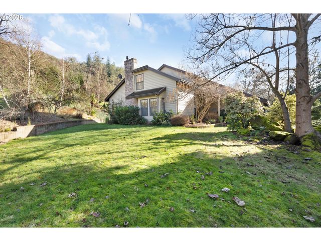 598 WINTER CREEK Ln, Roseburg, OR 97471