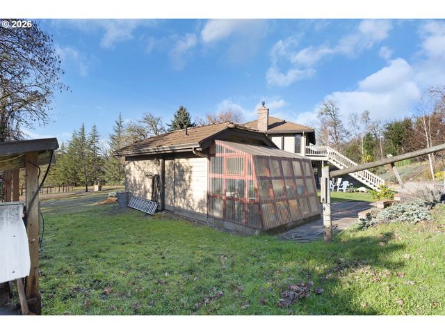 598 WINTER CREEK Ln, Roseburg, OR 97471