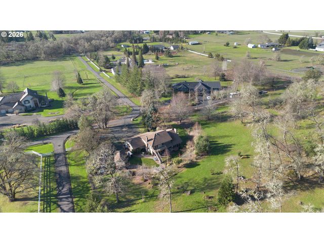 598 WINTER CREEK Ln, Roseburg, OR 97471