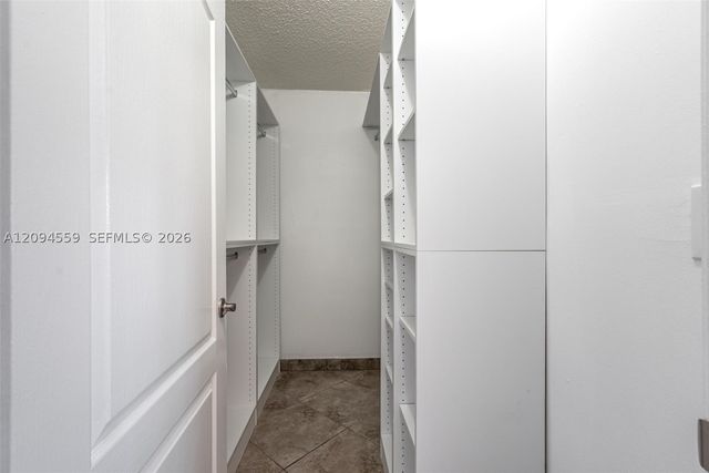 2236 W 74th Pl 9C, Hialeah, FL 33016