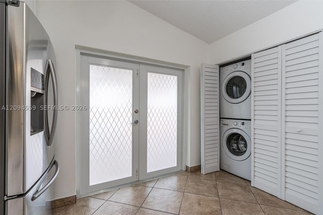 2236 W 74th Pl 9C, Hialeah, FL 33016