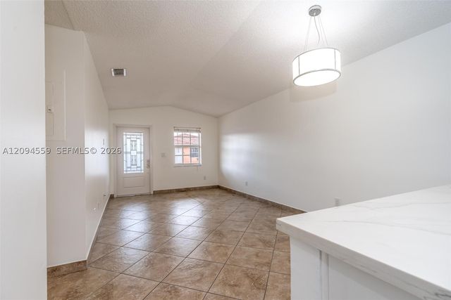 2236 W 74th Pl 9C, Hialeah, FL 33016