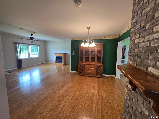 108 SCHOOL Street, Washington, IL 61571