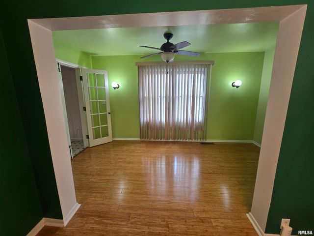 108 SCHOOL Street, Washington, IL 61571