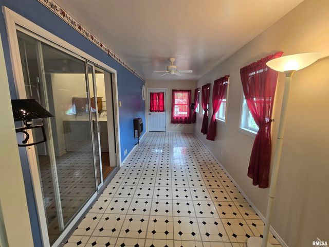 108 SCHOOL Street, Washington, IL 61571