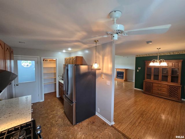 108 SCHOOL Street, Washington, IL 61571
