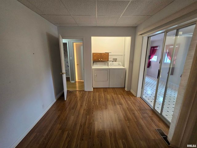 108 SCHOOL Street, Washington, IL 61571
