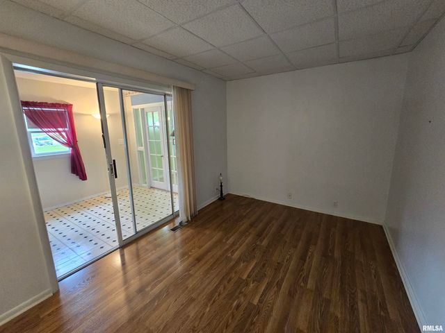 108 SCHOOL Street, Washington, IL 61571
