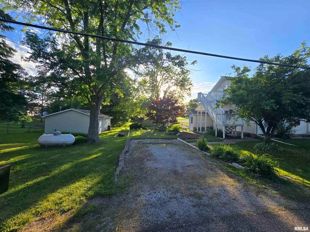 108 SCHOOL Street, Washington, IL 61571