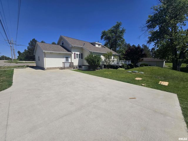 108 SCHOOL Street, Washington, IL 61571
