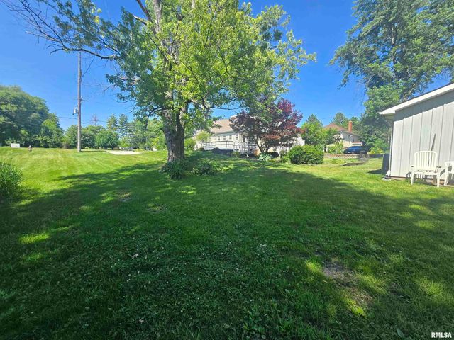 108 SCHOOL Street, Washington, IL 61571