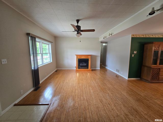 108 SCHOOL Street, Washington, IL 61571