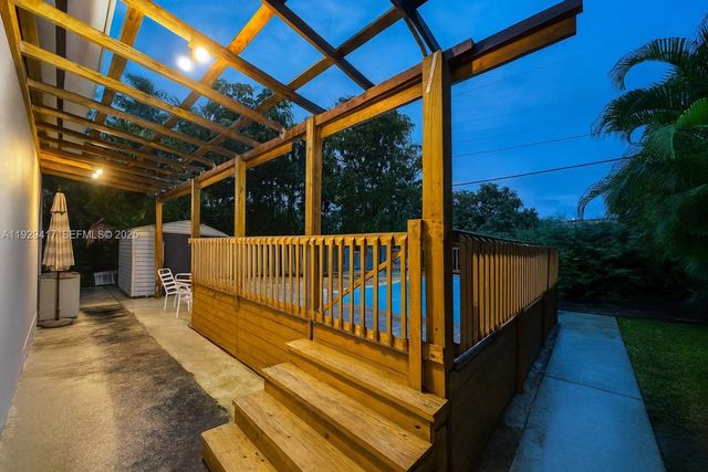 1509 NE 109th St, Miami, FL 33161