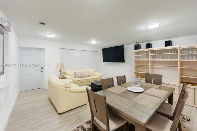 1509 NE 109th St, Miami, FL 33161