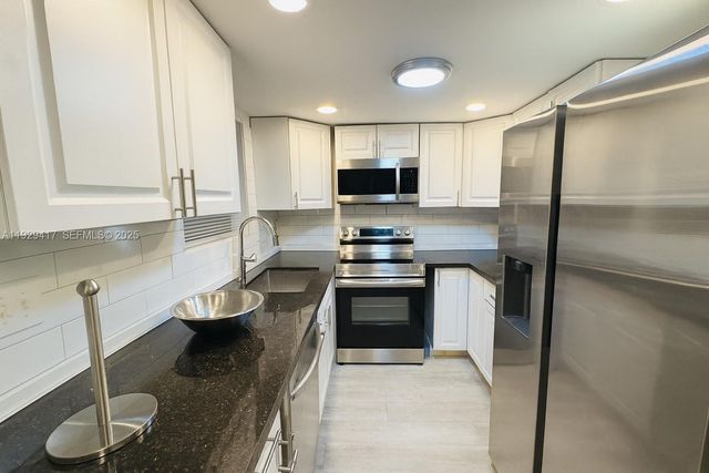 1509 NE 109th St, Miami, FL 33161