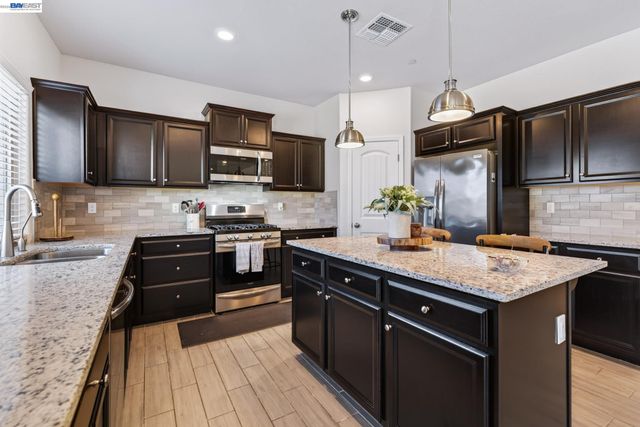 2419 Gabriel Dr, Merced, CA 95340