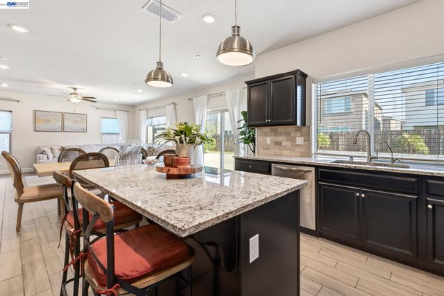 2419 Gabriel Dr, Merced, CA 95340