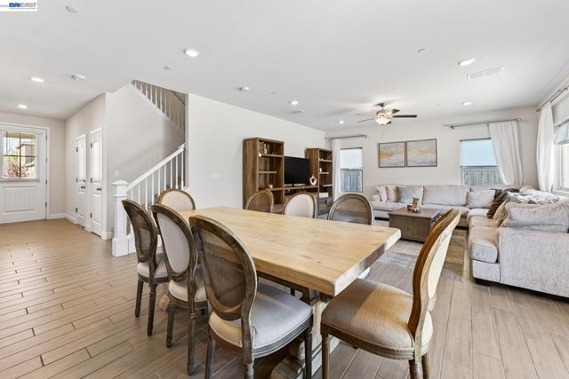 2419 Gabriel Dr, Merced, CA 95340