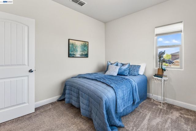 2419 Gabriel Dr, Merced, CA 95340