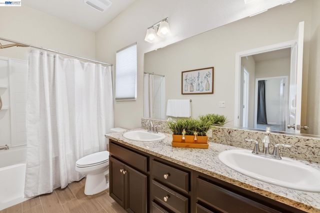 2419 Gabriel Dr, Merced, CA 95340