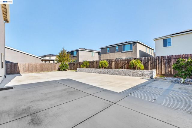 2419 Gabriel Dr, Merced, CA 95340