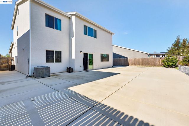 2419 Gabriel Dr, Merced, CA 95340