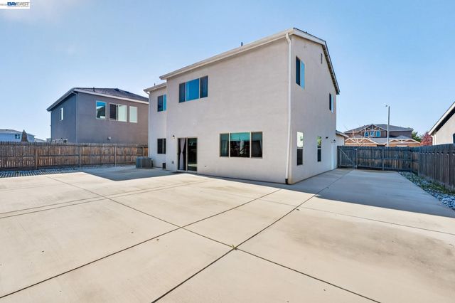 2419 Gabriel Dr, Merced, CA 95340