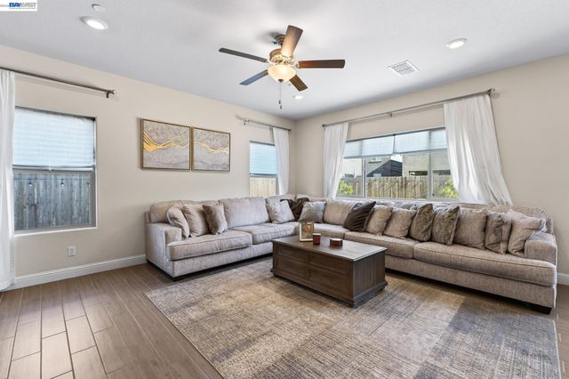 2419 Gabriel Dr, Merced, CA 95340