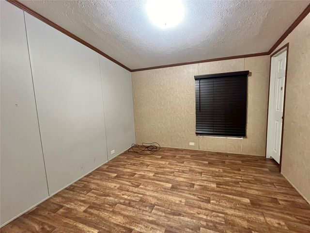 16381 Hunters Green Dr, Conroe, TX 77303