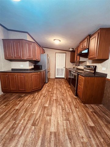 16381 Hunters Green Dr, Conroe, TX 77303