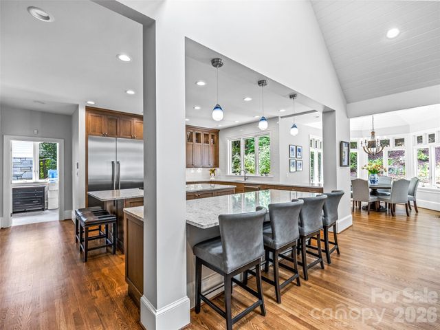 4 Cedar Hill Drive, Asheville, NC 28803