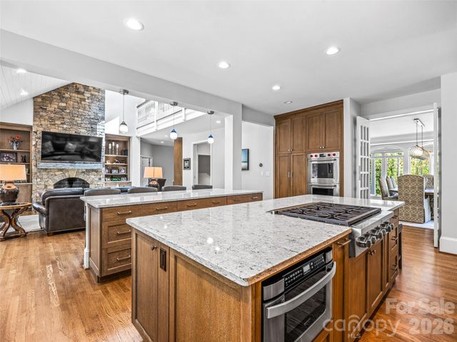 4 Cedar Hill Drive, Asheville, NC 28803