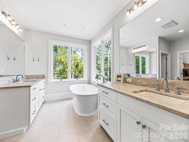 4 Cedar Hill Drive, Asheville, NC 28803